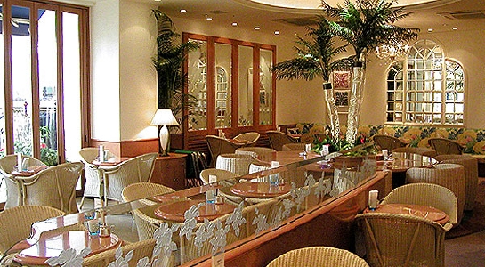 04_lphoto.jpg